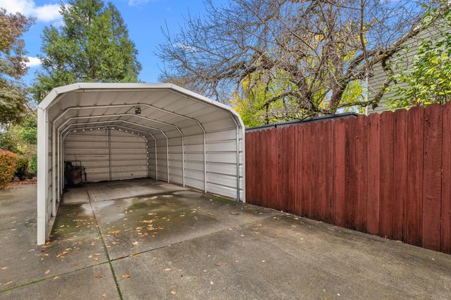 2628 Royal Park Dr, Cameron Park, CA 95682