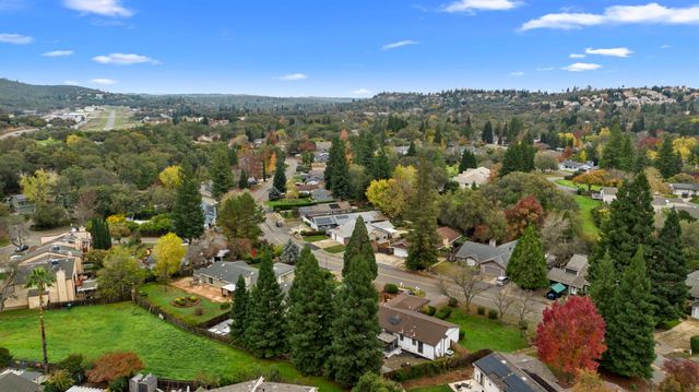 2628 Royal Park Dr, Cameron Park, CA 95682