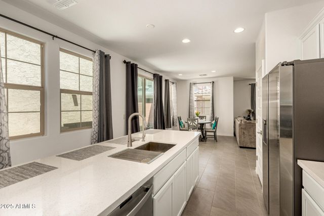 14236 W Buckskin Trail, Surprise, AZ 85387