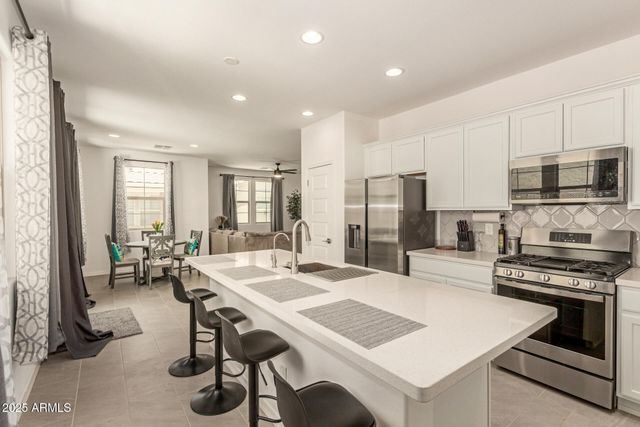 14236 W Buckskin Trail, Surprise, AZ 85387
