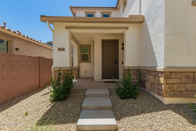 14236 W Buckskin Trail, Surprise, AZ 85387