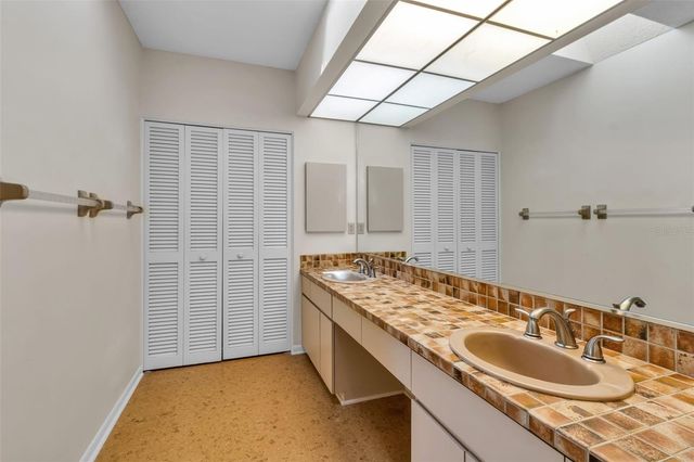 1732 PINE HARRIER CIRCLE, Sarasota, FL 34231