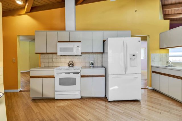 1732 PINE HARRIER CIRCLE, Sarasota, FL 34231