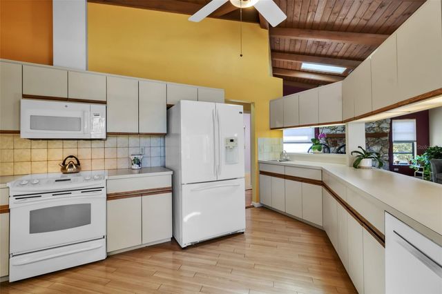 1732 PINE HARRIER CIRCLE, Sarasota, FL 34231