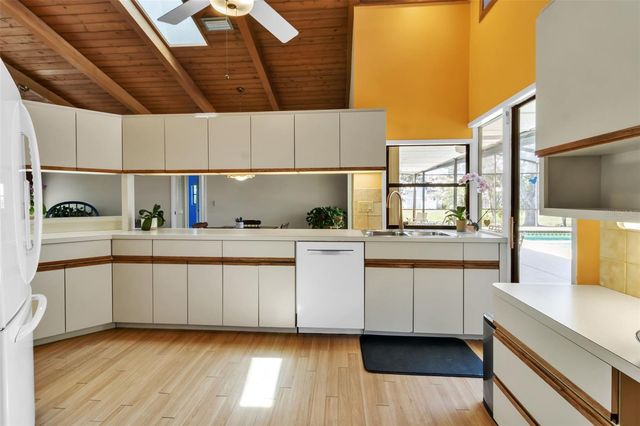 1732 PINE HARRIER CIRCLE, Sarasota, FL 34231