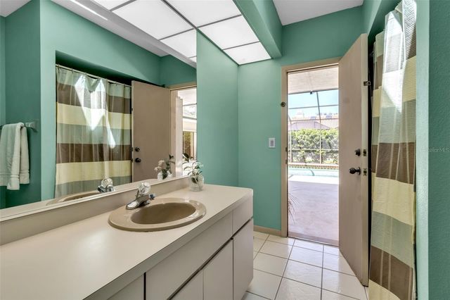 1732 PINE HARRIER CIRCLE, Sarasota, FL 34231