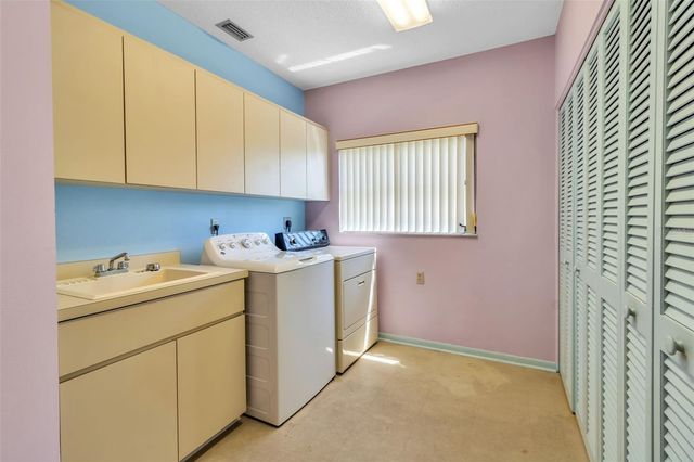 1732 PINE HARRIER CIRCLE, Sarasota, FL 34231