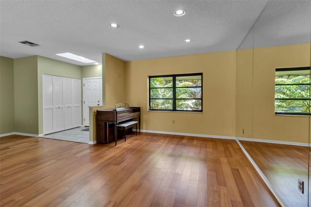 1732 PINE HARRIER CIRCLE, Sarasota, FL 34231