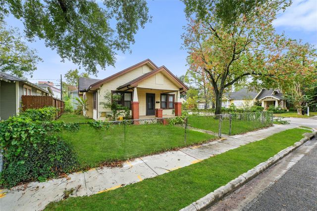1040 W Cottage Street, Houston, TX 77009