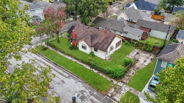 1040 W Cottage Street, Houston, TX 77009