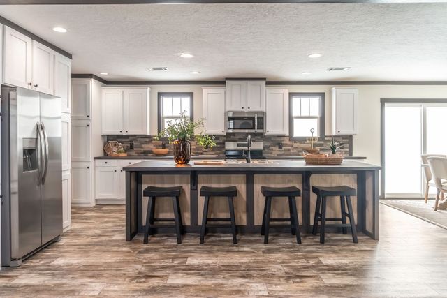 939 Hwy 64 West, Lawrenceburg, TN 38464