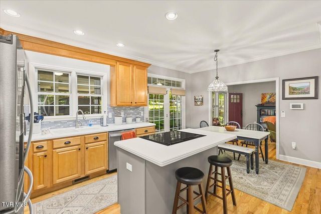 1 Deercreek Private Drive, Kingsport, TN 37660