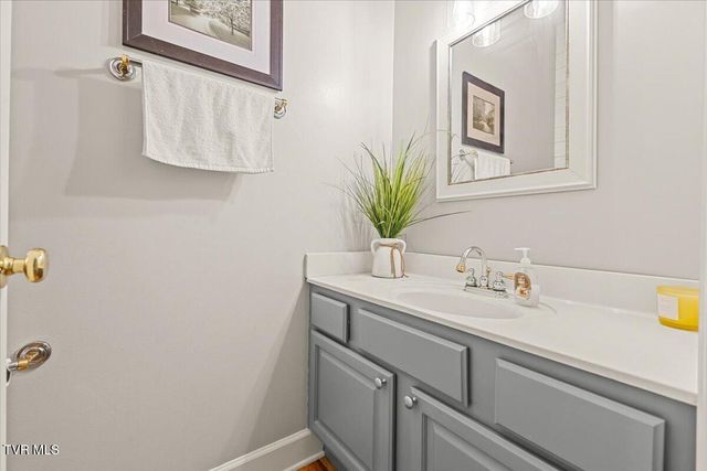 1 Deercreek Private Drive, Kingsport, TN 37660