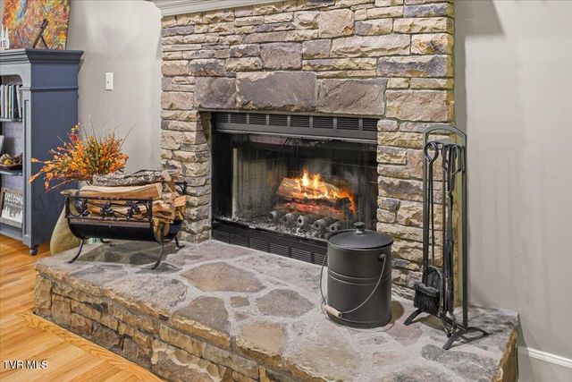 1 Deercreek Private Drive, Kingsport, TN 37660