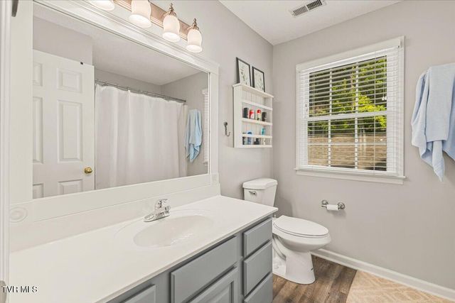 1 Deercreek Private Drive, Kingsport, TN 37660