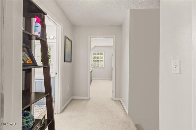 1 Deercreek Private Drive, Kingsport, TN 37660