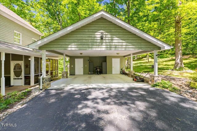 1 Deercreek Private Drive, Kingsport, TN 37660
