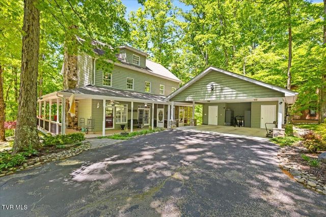 1 Deercreek Private Drive, Kingsport, TN 37660