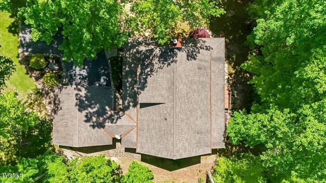 1 Deercreek Private Drive, Kingsport, TN 37660
