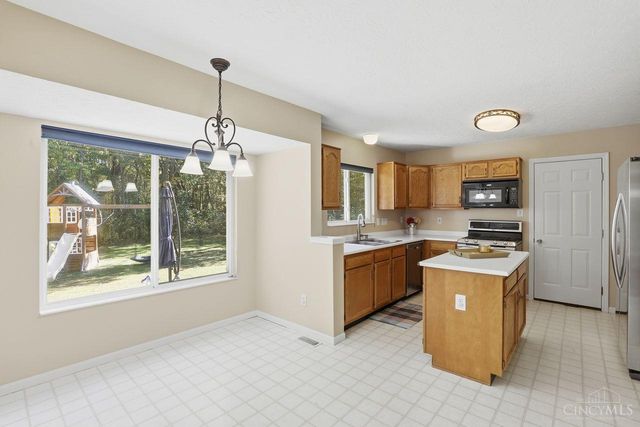 4 Woods Edge Lane, Batavia Twp, OH 45102