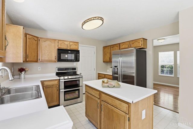 4 Woods Edge Lane, Batavia Twp, OH 45102