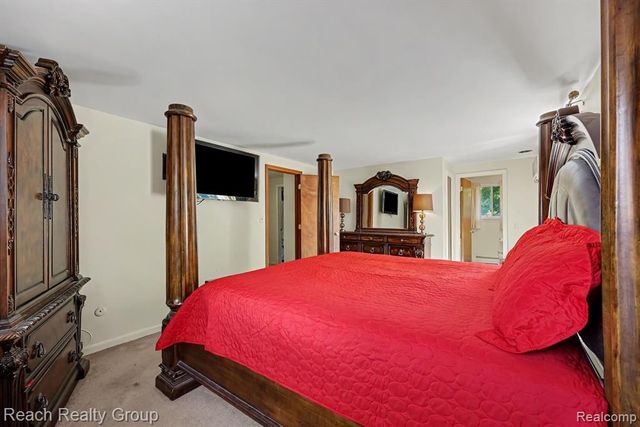 2553 Yorkshire Lane Lane, Bloomfield Hills, MI 48302
