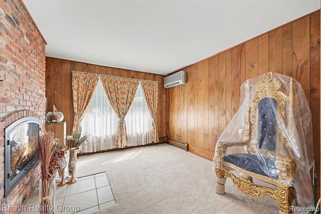 2553 Yorkshire Lane Lane, Bloomfield Hills, MI 48302