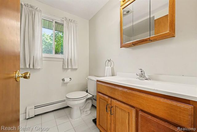 2553 Yorkshire Lane Lane, Bloomfield Hills, MI 48302