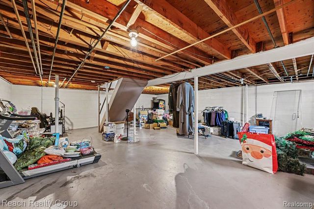 2553 Yorkshire Lane Lane, Bloomfield Hills, MI 48302