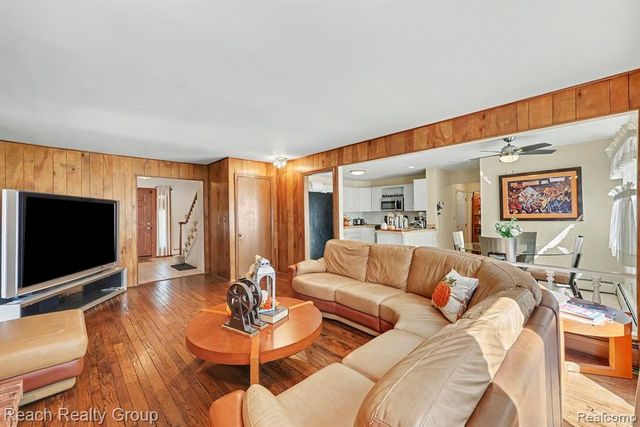 2553 Yorkshire Lane Lane, Bloomfield Hills, MI 48302