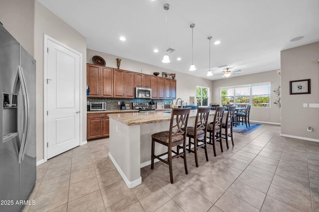 9364 W CASHMAN Drive, Peoria, AZ 85383