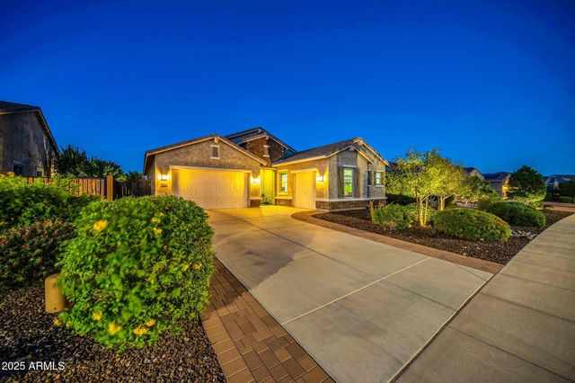 9364 W CASHMAN Drive, Peoria, AZ 85383