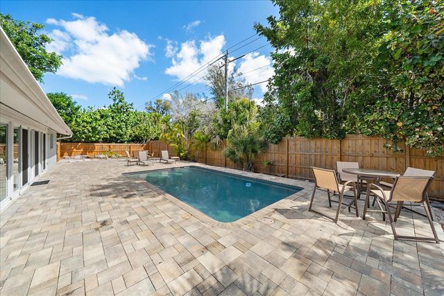 611 VENICE LANE, Sarasota, FL 34242