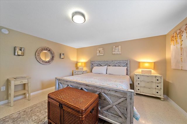 611 VENICE LANE, Sarasota, FL 34242