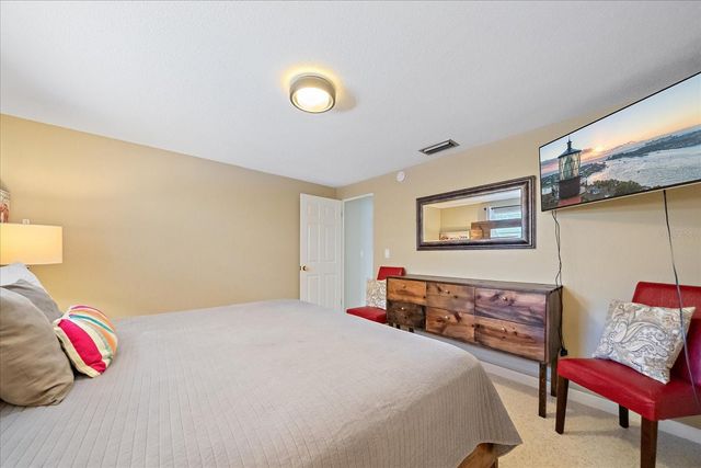 611 VENICE LANE, Sarasota, FL 34242