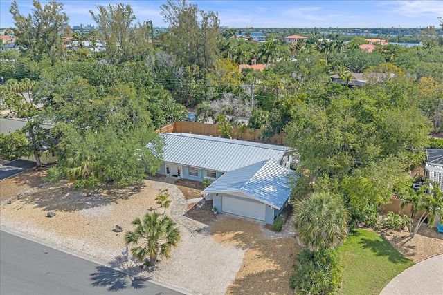 611 VENICE LANE, Sarasota, FL 34242