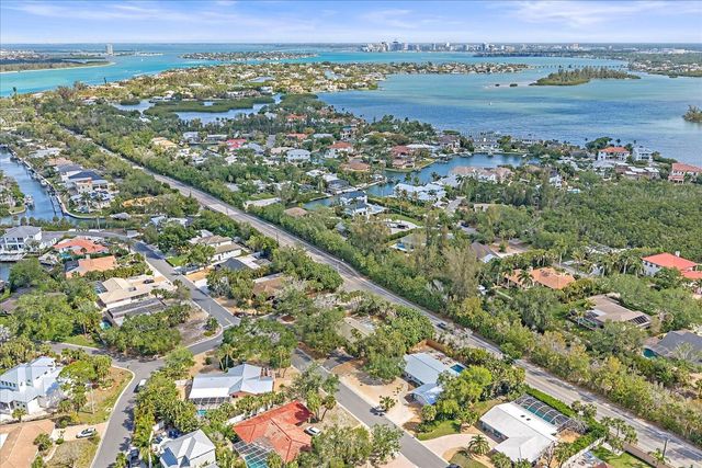 611 VENICE LANE, Sarasota, FL 34242