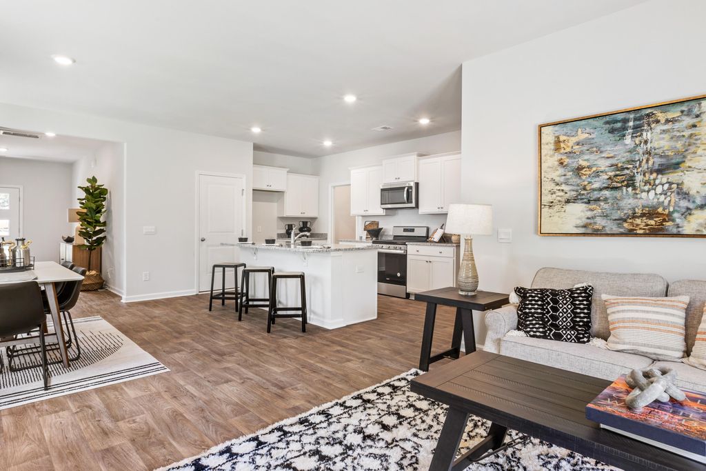 Image 7 of property listing at 441 Broad Elm Way, Summerville, SC 29486