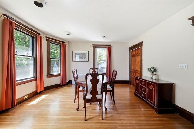105 Pine St, West Springfield, MA 01089