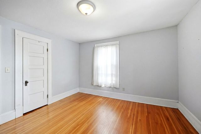 105 Pine St, West Springfield, MA 01089