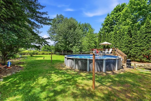 105 Pine St, West Springfield, MA 01089