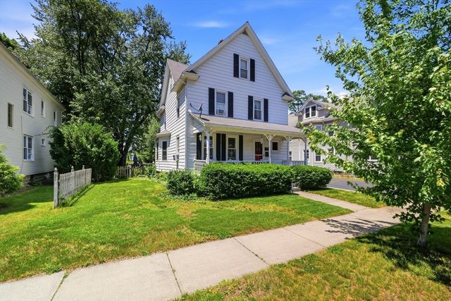 105 Pine St, West Springfield, MA 01089