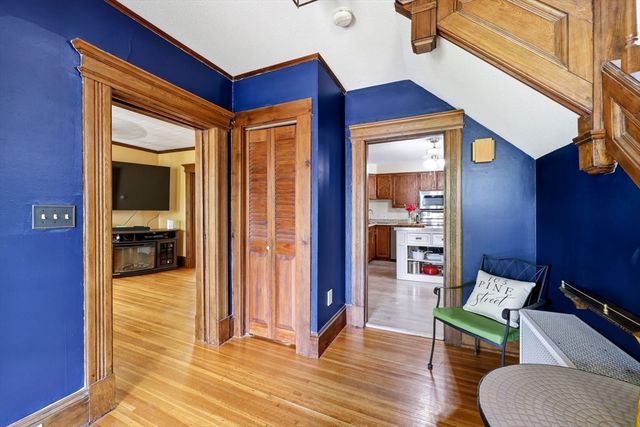 105 Pine St, West Springfield, MA 01089