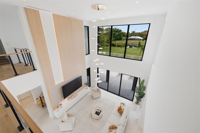 3716 Embassy Drive, West Palm Beach, FL 33401