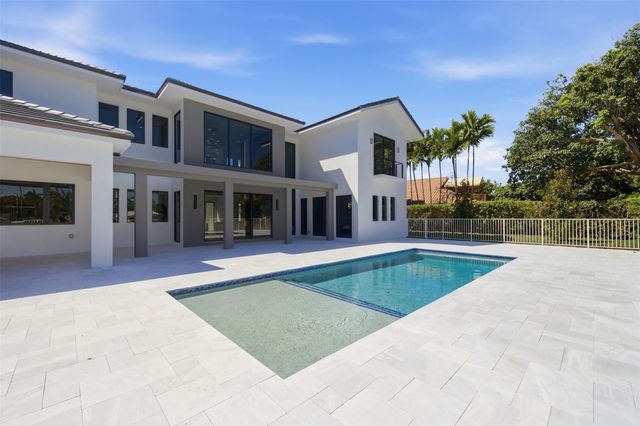 3716 Embassy Drive, West Palm Beach, FL 33401