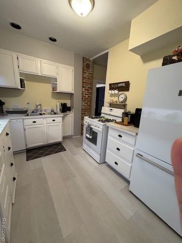 41 Ferris Street, Highland Park, MI 48203