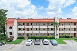 2800 W Sunrise Lakes Dr 202, Sunrise, FL 33322