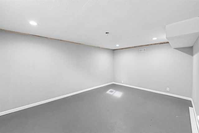 845 Sheridan St, Salina, KS 67401