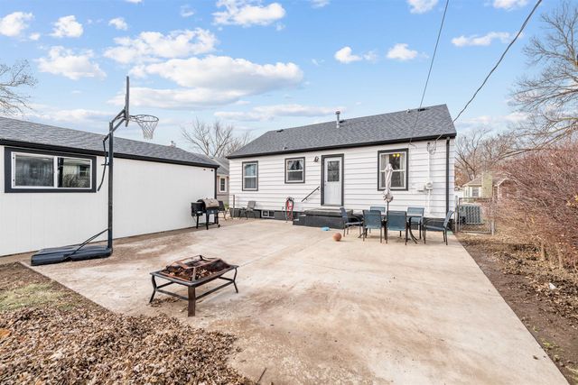 845 Sheridan St, Salina, KS 67401