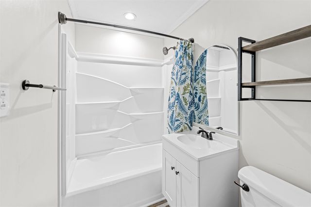 845 Sheridan St, Salina, KS 67401